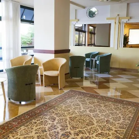 酒店 莱蒂齐亚别墅酒店 3*