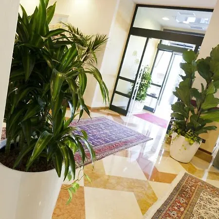 莱蒂齐亚别墅酒店 3*