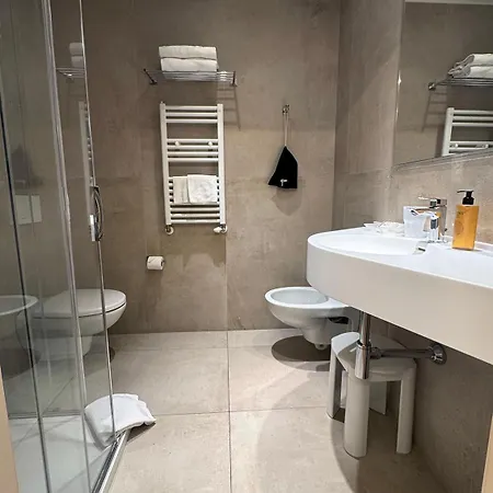 莱蒂齐亚别墅酒店 3* 巴多利诺