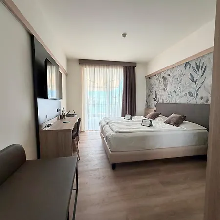 Hotel Villa Letizia 3*