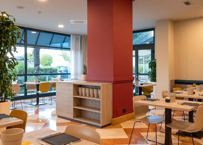 Hotel Villa Letizia 3*