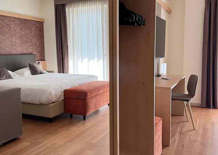 Hotel Letizia 3*