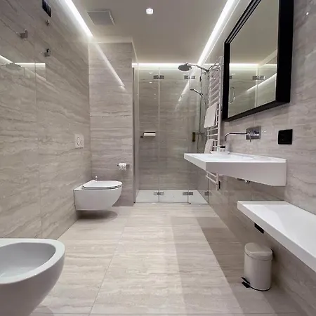 Letizia バルドリーノ