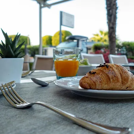 Letizia バルドリーノ