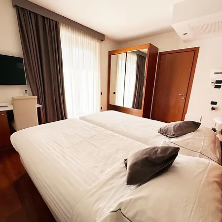 Letizia Hotel 3*