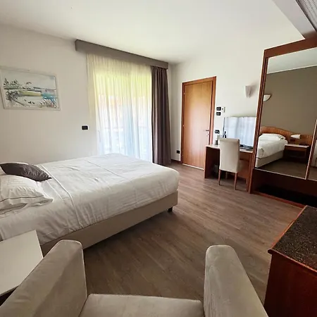 Hotel Letizia 3*