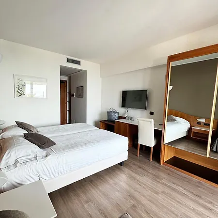 Hotel Villa Letizia 3*