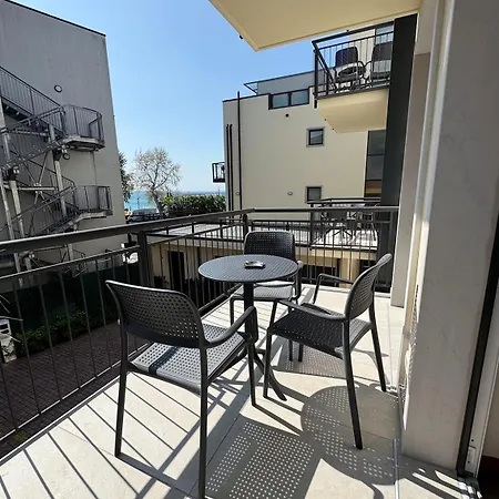 Letizia Hotel 3*