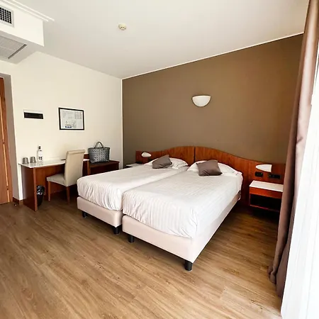 Hotel Letizia 3*